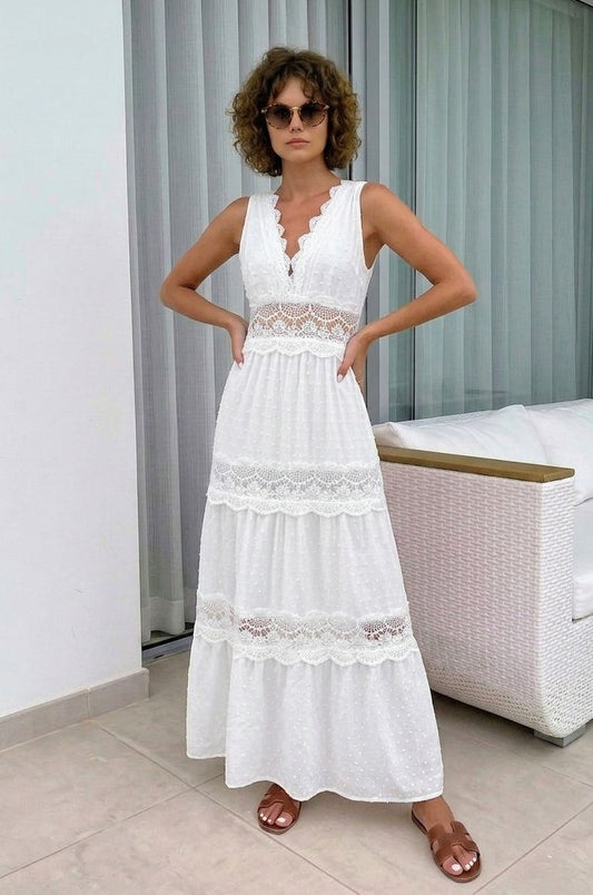 Robe Maxi Blanche en Dentelle Bohème pour une Élégance Romantique